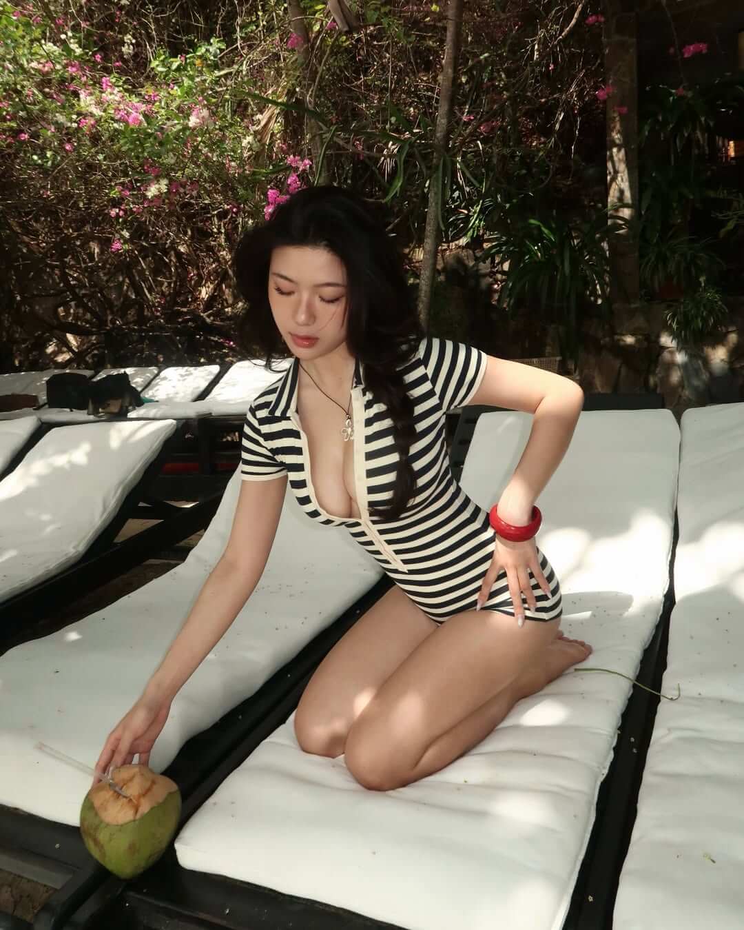 gái xinh mùa hè 23