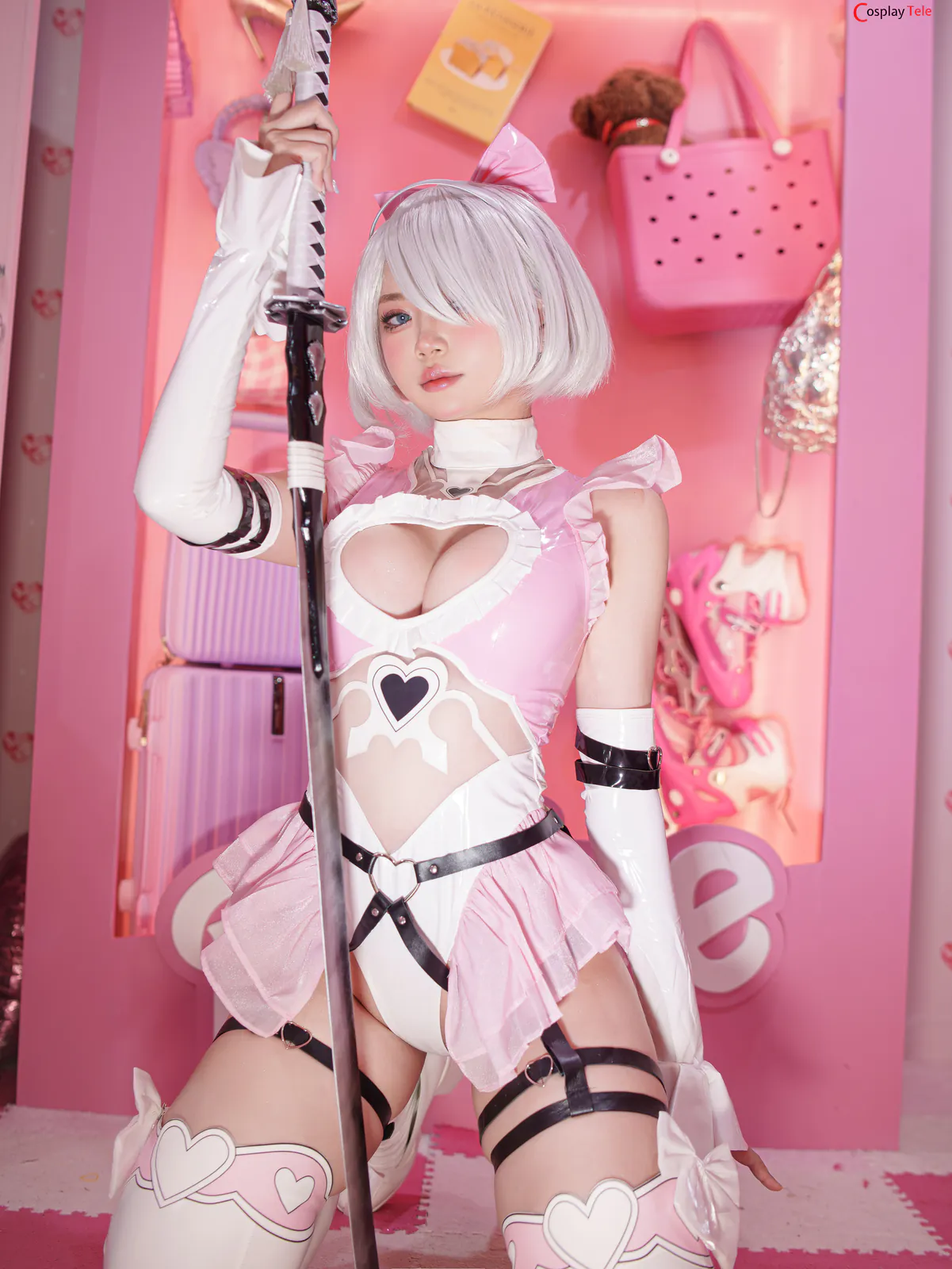 ZinieQ cosplay 2B Barbie 6